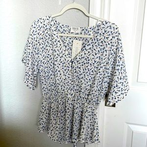 Sienna sky blue floral blouse size M